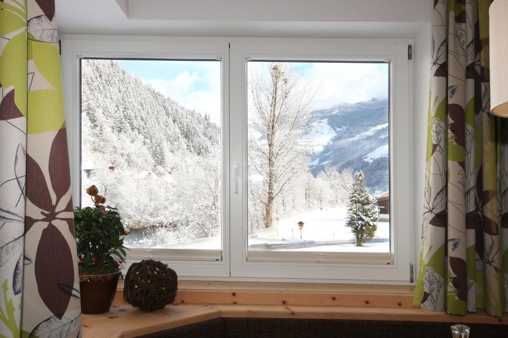 Appartements Alpenkristall Zell am Ziller Habitación foto