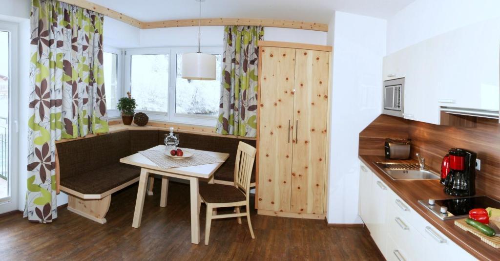 Appartements Alpenkristall Zell am Ziller Habitación foto